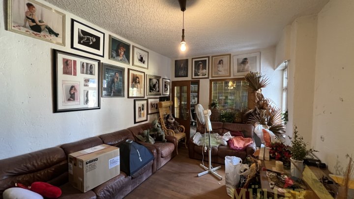 Wohn- und Geschäftshaus in Top-Lage von Schwalbach (ca. 323 m² Gewerbe- und ca. 187 m² Wohnfläche)