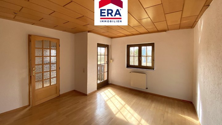 KEINE VERMITTLUNGSGEBÜHREN - EINFAMILIENHAUS AM SEE IN HOLVING/FR, HIRBACHER WEIHER