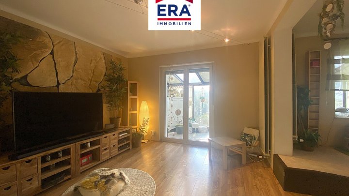 KEINE VERMITTLUNGSGEBÜHREN ! EINFAMILIENHAUS MIT POOL, RUHIGE LAGE, IN FORBACH/FR, NÄHE SB