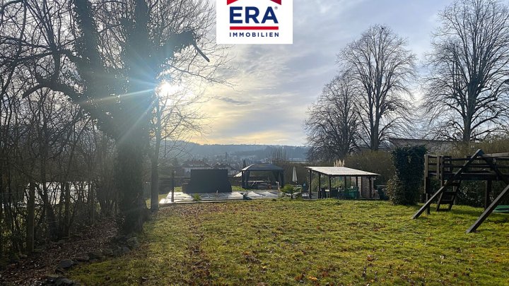 KEINE VERMITTLUNGSGEBÜHREN ! EINFAMILIENHAUS MIT POOL, RUHIGE LAGE, IN FORBACH/FR, NÄHE SB