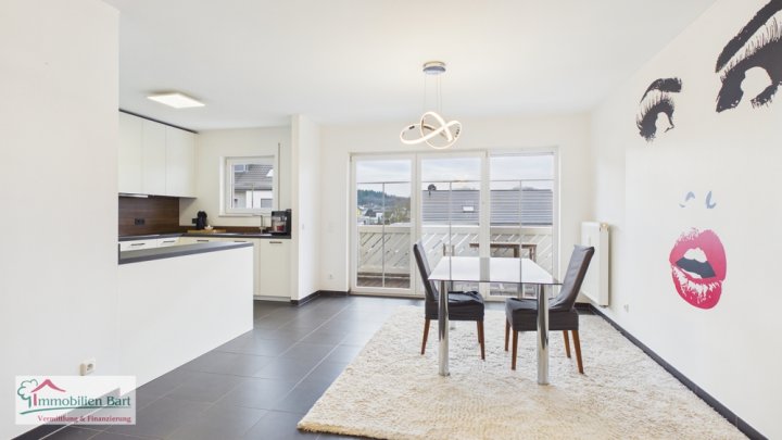 DIREKTE GRENZE L-REMICH/L-SCHENGEN: GEPFLEGTE 3ZKB WOHNUNG MIT CARPORT IN PERL-BESCH!