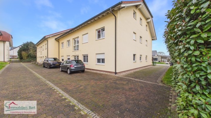 DIREKTE GRENZE L-REMICH/L-SCHENGEN: GEPFLEGTE 3ZKB WOHNUNG MIT CARPORT IN PERL-BESCH!