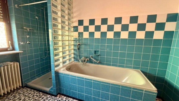 Ein- bis Zweifamilienhaus in Friedrichsthal auf insgesamt ca. 163 m² mit sonnigem Garten