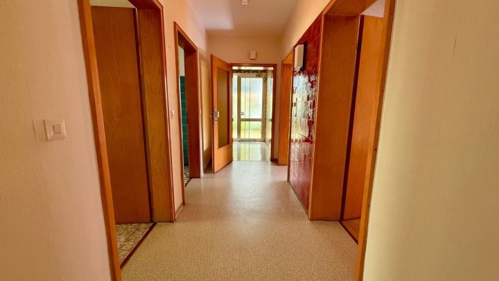 Ein- bis Zweifamilienhaus in Friedrichsthal auf insgesamt ca. 163 m² mit sonnigem Garten