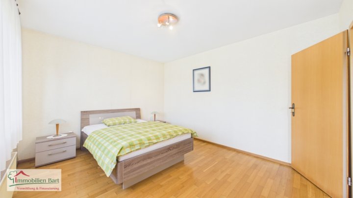 GRENZNÄHE: BUNGALOW MIT EINLIEGERWOHNUNG IN TOP WOHNLAGE MIT FERNSICHT!