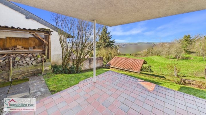 GRENZNÄHE: BUNGALOW MIT EINLIEGERWOHNUNG IN TOP WOHNLAGE MIT FERNSICHT!