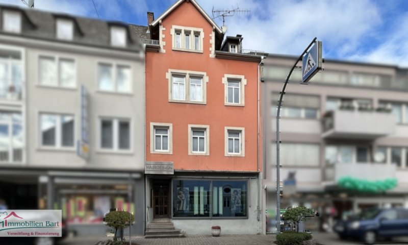 GELEGENHEIT! WOHNUNG ZUR SELBSTNUTZUNG + ATTRAKTIVE MIETEINNAHMEN AUS GEWERBEVERMIETUNG