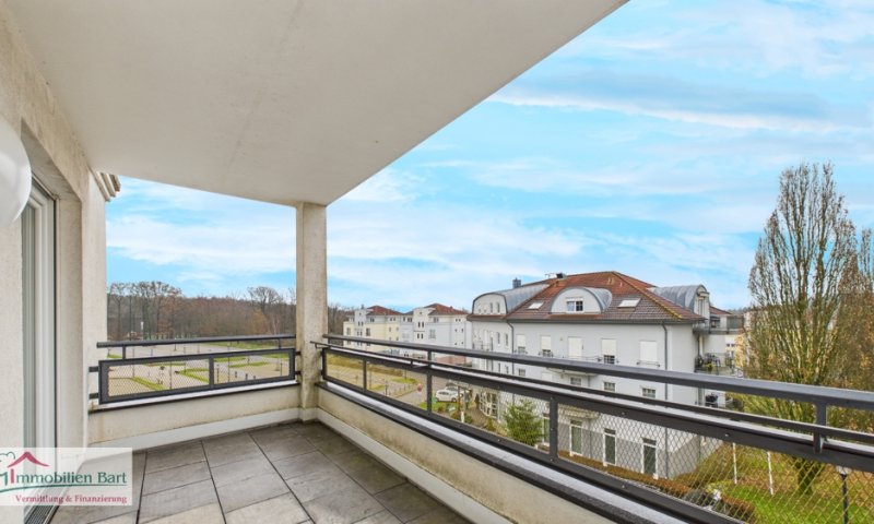 ALTERSGERECHTE WOHNUNG / SEPARATES WC / GROßER TIEFGARAGENSTELLPLATZ !