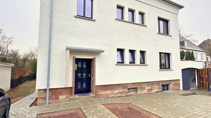 Erstbezug nach Kernsanierung - 3-ZKB mit Balkon in toller Lage auf dem Rotenbühl
