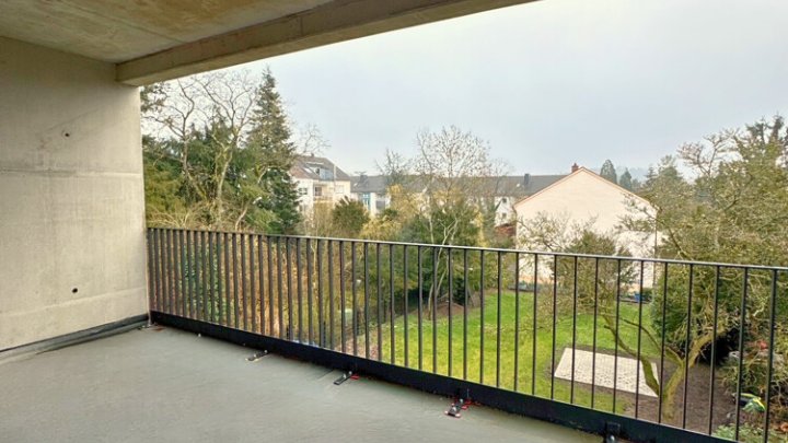 Erstbezug nach Kernsanierung - 3-ZKB mit Balkon in toller Lage auf dem Rotenbühl