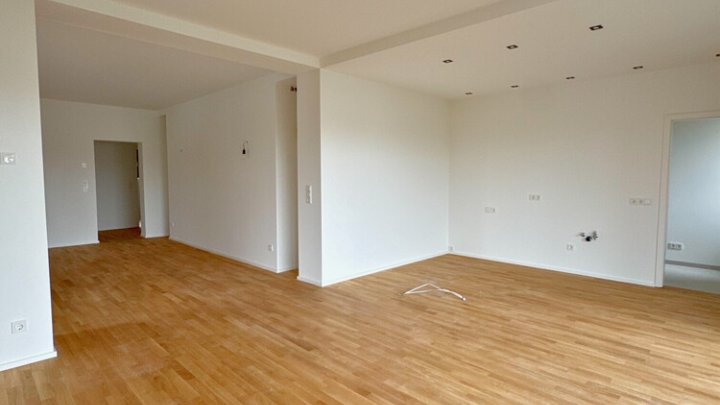 Erstbezug nach Kernsanierung - 3-ZKB mit Balkon in toller Lage auf dem Rotenbühl