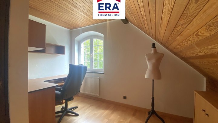 KEINE VERMITTLUNGSGEBÜHREN-EINFAMILIENHAUS MIT PFERDEHALTUNG, NEUFGRANGE/FR, NÄHE SB