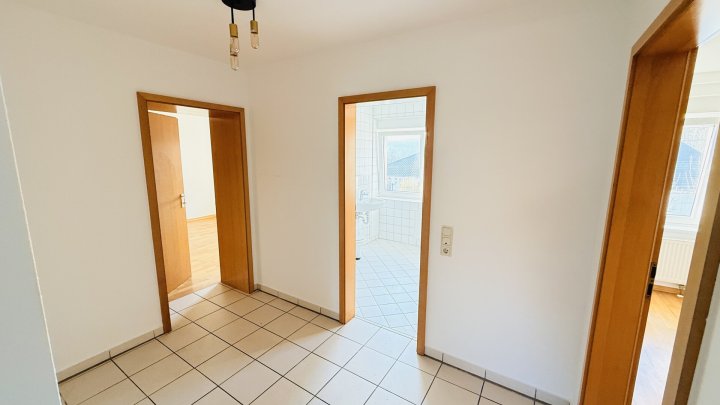 Attraktive und gut geschnittene 3 ZKB-Wohnung in zentraler Lage von Siersburg zu vermieten