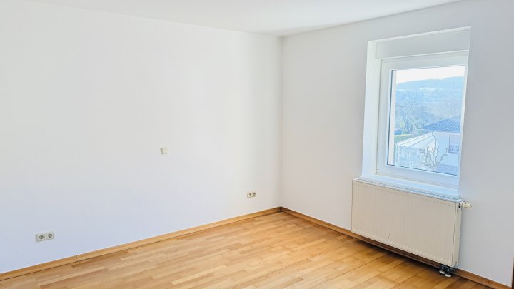 Attraktive und gut geschnittene 3 ZKB-Wohnung in zentraler Lage von Siersburg zu vermieten