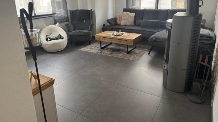 Modernes Traumhaus in Großrosseln - Stilvolles Wohnen mit Kamin, Pholtovoltaik und Pool auf großem Grundstück