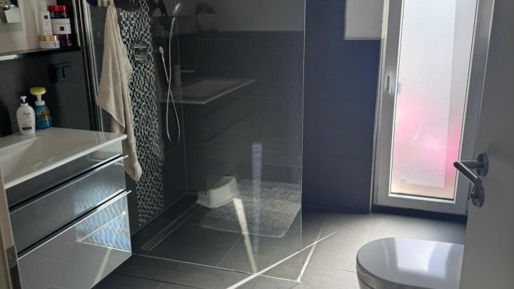 Modernes Traumhaus in Großrosseln - Stilvolles Wohnen mit Kamin, Pholtovoltaik und Pool auf großem Grundstück