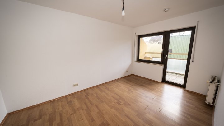 Hell und modern gehaltene Eigentumswohnung mit Balkon in zentraler Lage von Saarbrücken