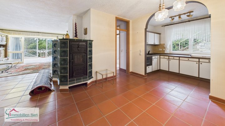 WOHNHAUS MIT 458 M² WOHNFLÄCHE IN LOSHEIM-HAUSBACH