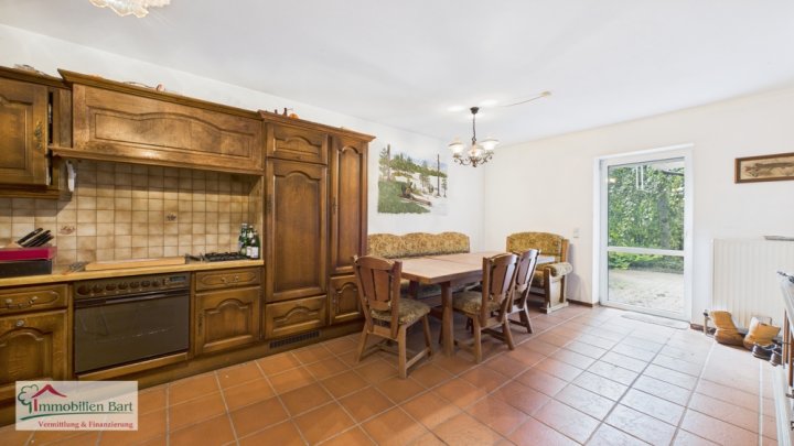 WOHNHAUS MIT 458 M² WOHNFLÄCHE IN LOSHEIM-HAUSBACH