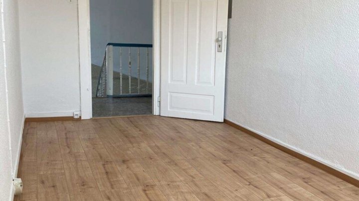 Vermietetes Wohn- und Geschäftshaus mit 10 Einheiten, Top-Rendite in guter Lage