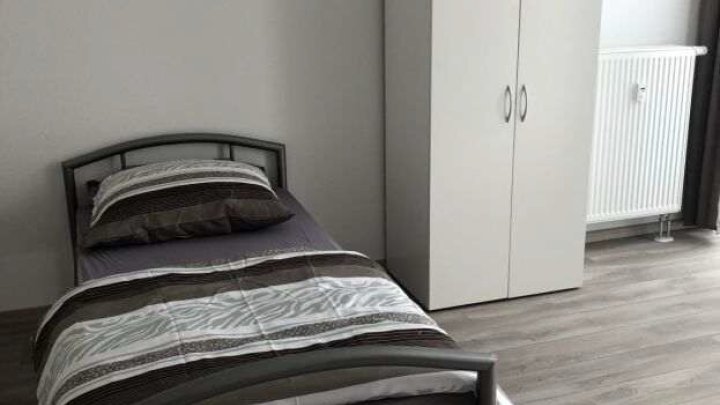 Vermietetes Wohn- und Geschäftshaus mit 12 Einheiten,  Top-Rendite in guter Lage