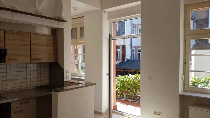 Vermietetes Wohn- und Geschäftshaus mit 12 Einheiten,  Top-Rendite in guter Lage