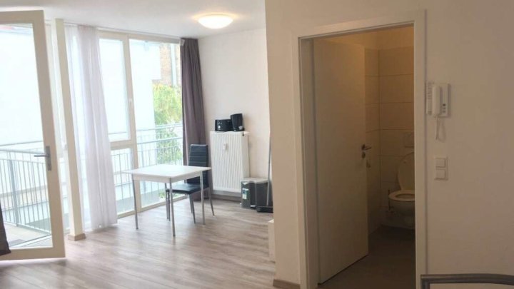 Vermietetes Wohn- und Geschäftshaus mit 12 Einheiten,  Top-Rendite in guter Lage