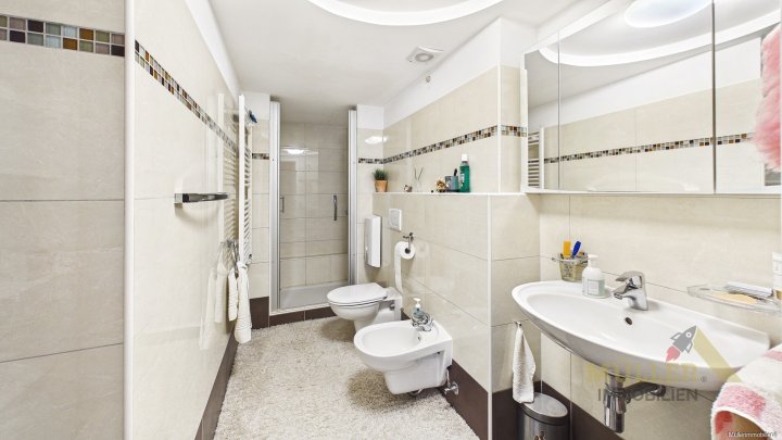 Doppelhaushälfte mit 105 m² Wohnfläche in ruhiger Lage mit Garten und Garage