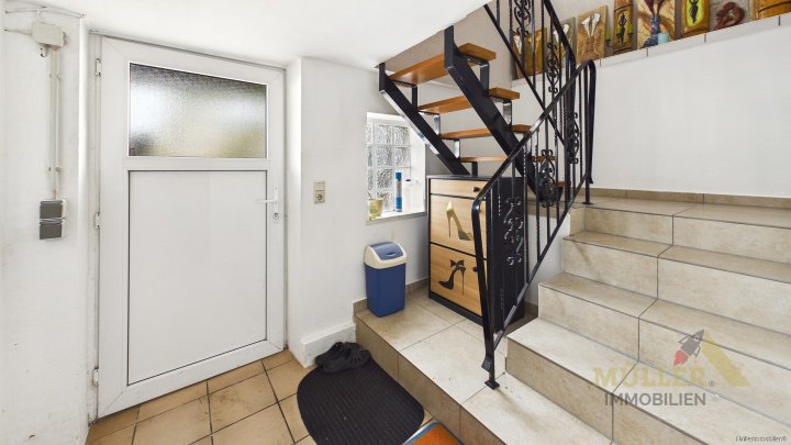 Doppelhaushälfte mit 105 m² Wohnfläche in ruhiger Lage mit Garten und Garage