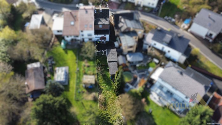 Doppelhaushälfte mit 105 m² Wohnfläche in ruhiger Lage mit Garten und Garage