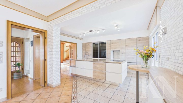 Besonderes, hochwertiges Einfamilienhaus mit 1.504 m² Grundstück in Habkirchen!