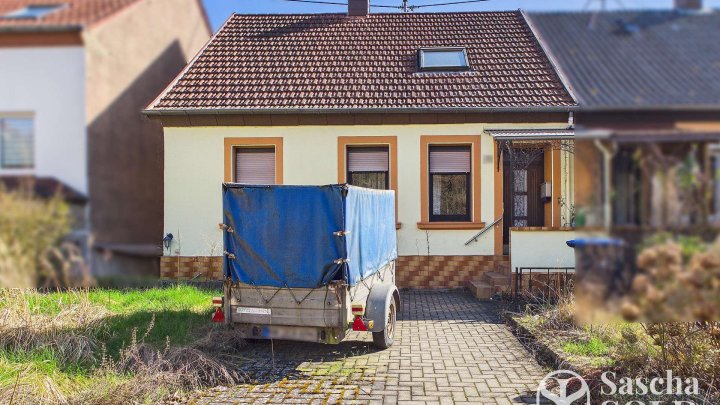 Kleines Handwerkerhaus in Elversberg mit Garten, Terrasse, Stellplatz & beheiztem Partyraum