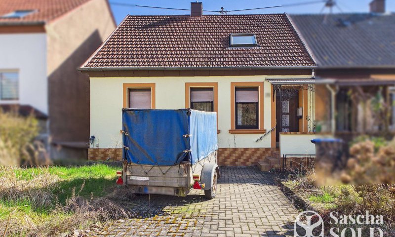 Kleines Handwerkerhaus in Elversberg mit Garten, Terrasse, Stellplatz & beheiztem Partyraum