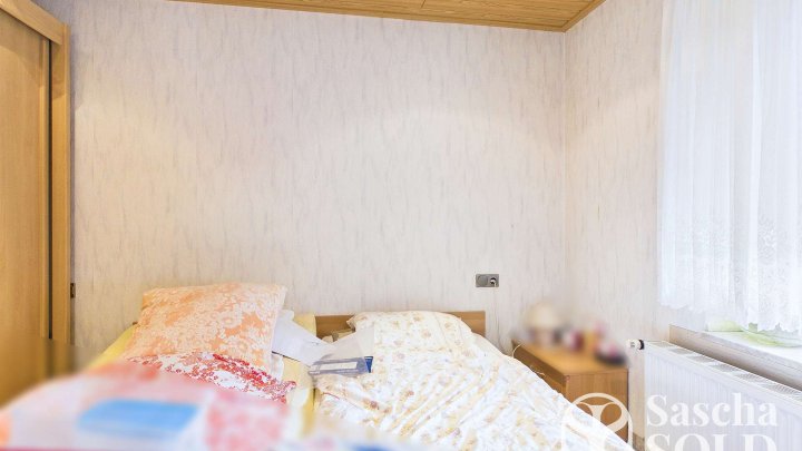 Kleines Handwerkerhaus in Elversberg mit Garten, Terrasse, Stellplatz & beheiztem Partyraum