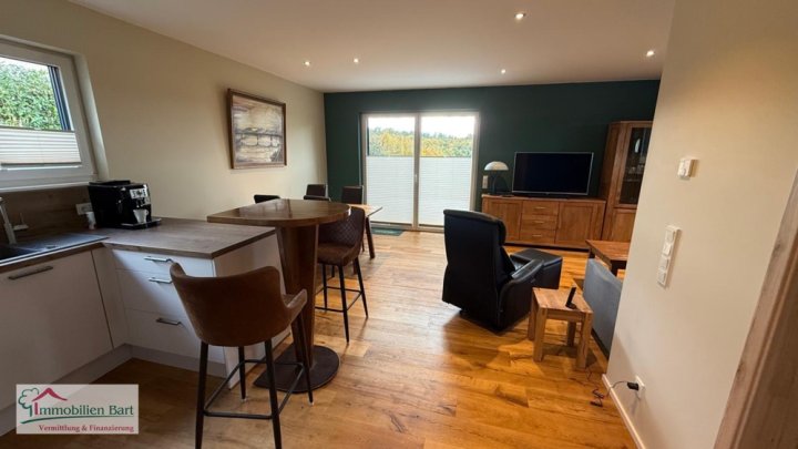 GRENZE LUXEMBURG: WOHNHAUS/ GEHOBENE AUSSTATTUNG/ SICHT INS GRÜNE