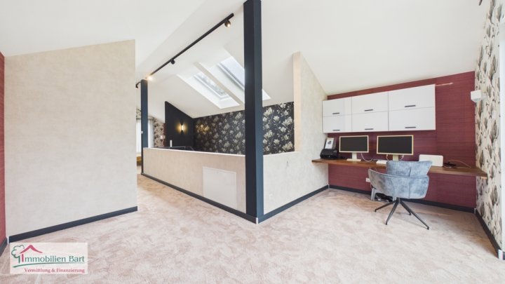 NEUWERTIGES, EXKLUSIVES WOHNHAUS IN TOP WOHNLAGE VON SERRIG (BEI SAARBURG)