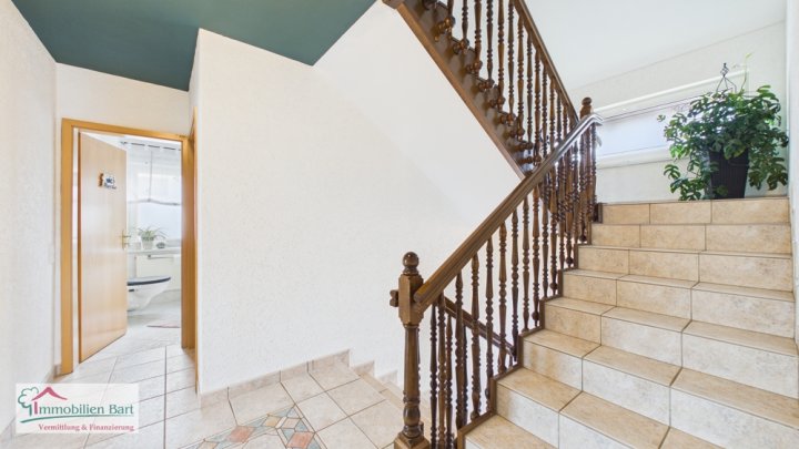 2 MINUTEN BIS LUXEMBURG!!!!

WOHNGLÜCK FÜR PENDLER IN PERL