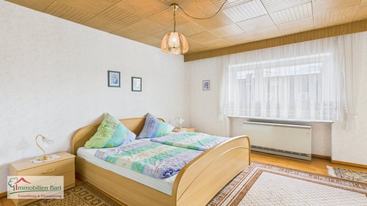 ORSCHOLZ: ZWEIFAMILIENHAUS IN TOP WOHNLAGE!