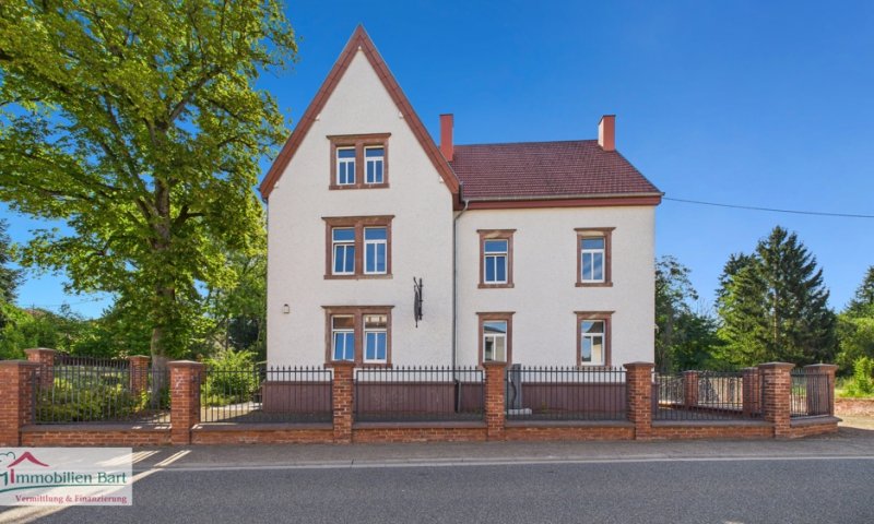 NÄHE SAARLOUIS / FIRMENSITZ / VILLA AUF 30 AR
