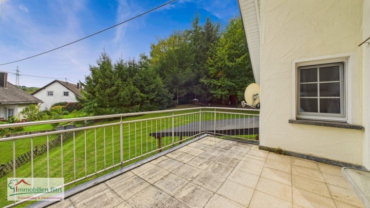 GEPFLEGTES ANWESEN MIT POOL AUF 30 AR IN TOP WOHNLAGE!