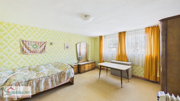 GRENZE LUXEMBURG: 5 SCHLAFZIMMER / 2 BÄDER / 3 GARAGEN IN PERL-BESCH!