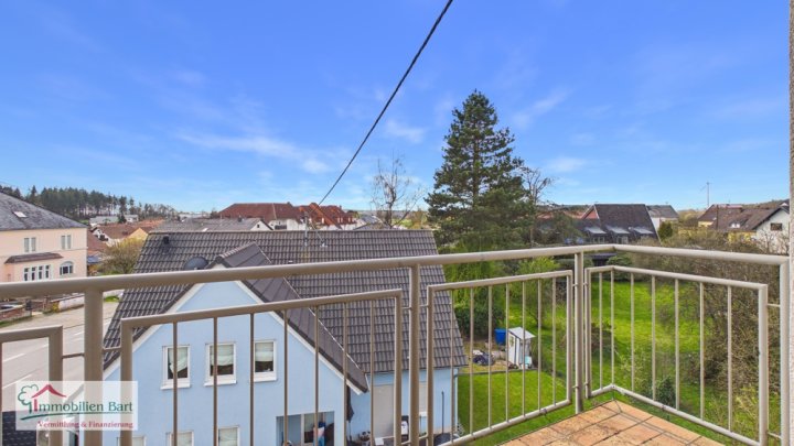 GRENZNÄHE: GEMÜTLICHE DACHGESCHOSSWOHNUNG MIT GARAGE IN ORSCHOLZ!