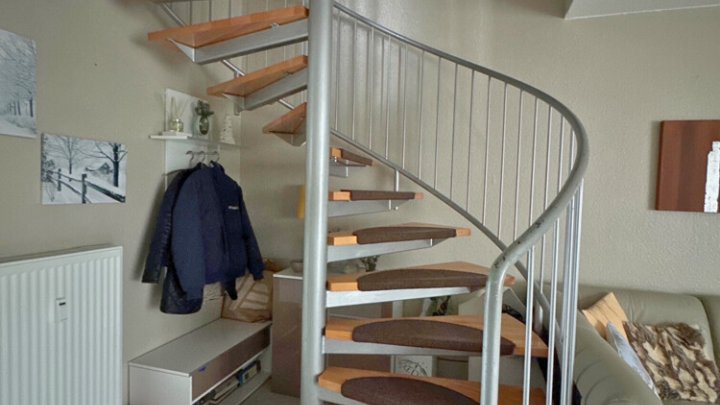 Solide vermietete 3-ZKB Maisonette mit Terrasse, Stellplatz + eigenem Eingang