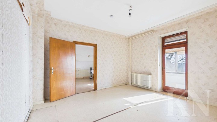 Großzügige Doppelhaushälfte mit ca. 311 m² Wohnfläche und vielseitigem Entwicklungspotenzial