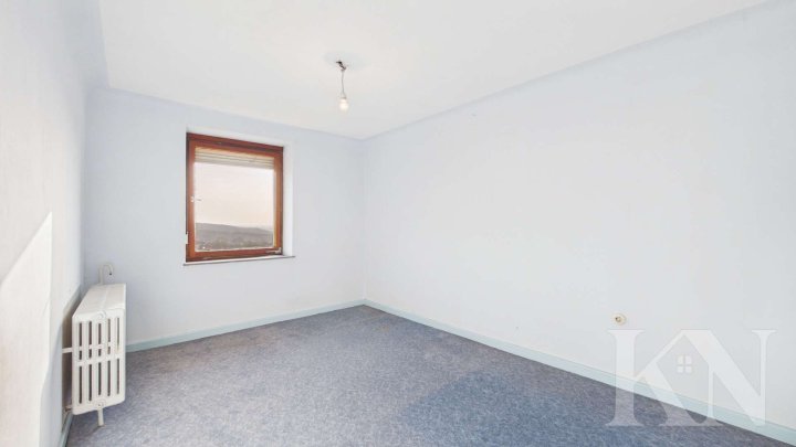 Großzügige Doppelhaushälfte mit ca. 311 m² Wohnfläche und vielseitigem Entwicklungspotenzial