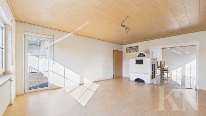 Großzügiges Wohnen in Merzig – Einfamilienhaus mit Garten, Balkon & Wintergarten