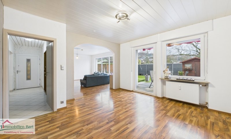 MERZIG: STADTNAHE DUPLEX-WOHNUNG MIT GARTEN UND 3 SCHLAFZIMMERN!