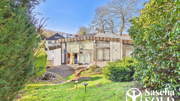 Architekturjuwel mit Galerie, Terrassen und kreativer Seele in ruhiger Bestlage von Dudweiler