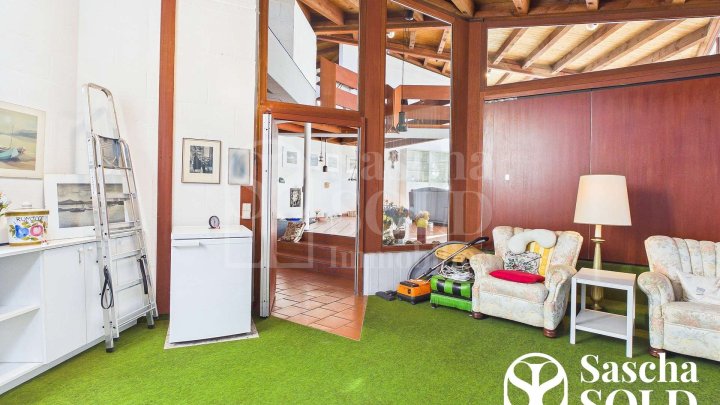 Architekturjuwel mit Galerie, Terrassen und kreativer Seele in ruhiger Bestlage von Dudweiler