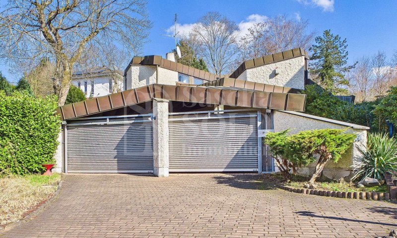 Architekturjuwel mit Galerie, Terrassen und kreativer Seele in ruhiger Bestlage von Dudweiler